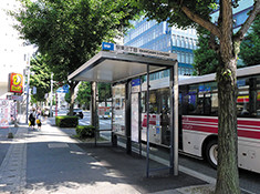 西鉄バス「駅東三丁目」停