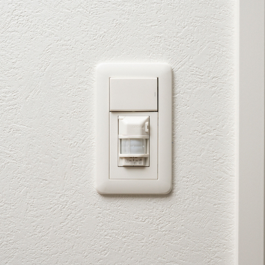 人感センサー玄関ライ