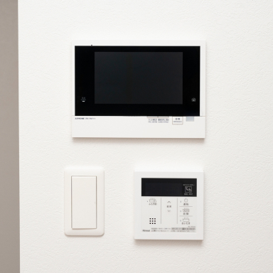 モニター付きインターホン・給湯リモコン(追い焚き機能付き)