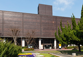 福岡県立美術館