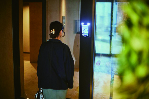 顔認証システム