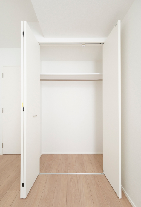 クローゼット（I）