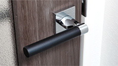 Door knob - Brown